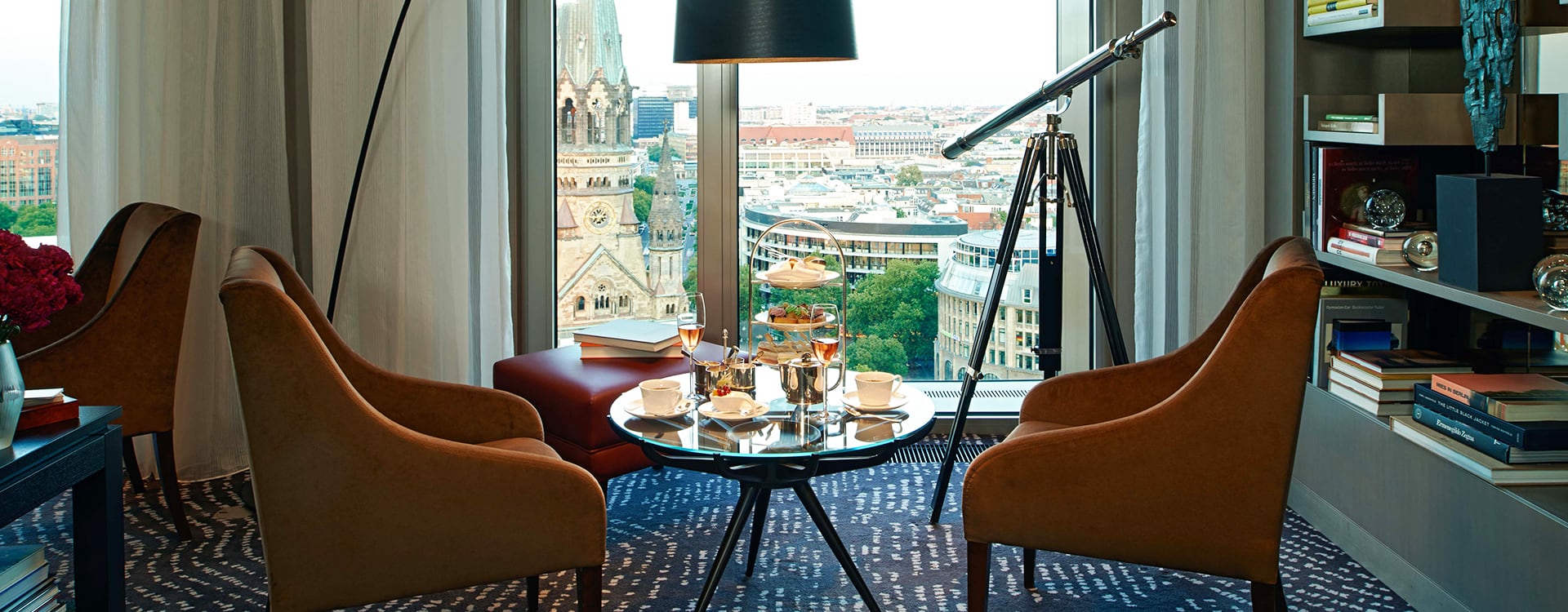 Library Lounge Im Waldorf Astoria Berlin