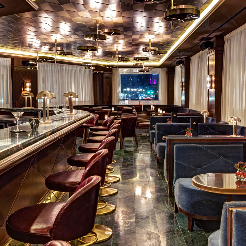 Lang Bar Im Waldorf Astoria Berlin